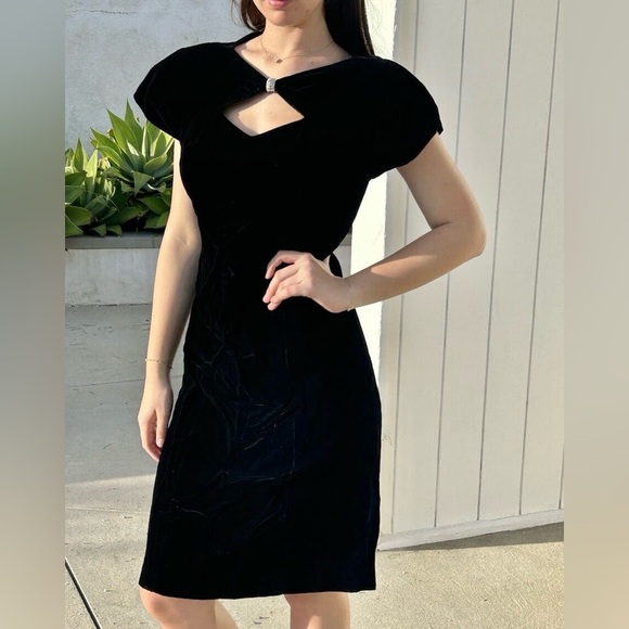 Jessica Howard Dresses & Skirts - Vintage 80s Jessica Howard Prom/Party/Evening/ Formal Black Velvet Dress S Goth